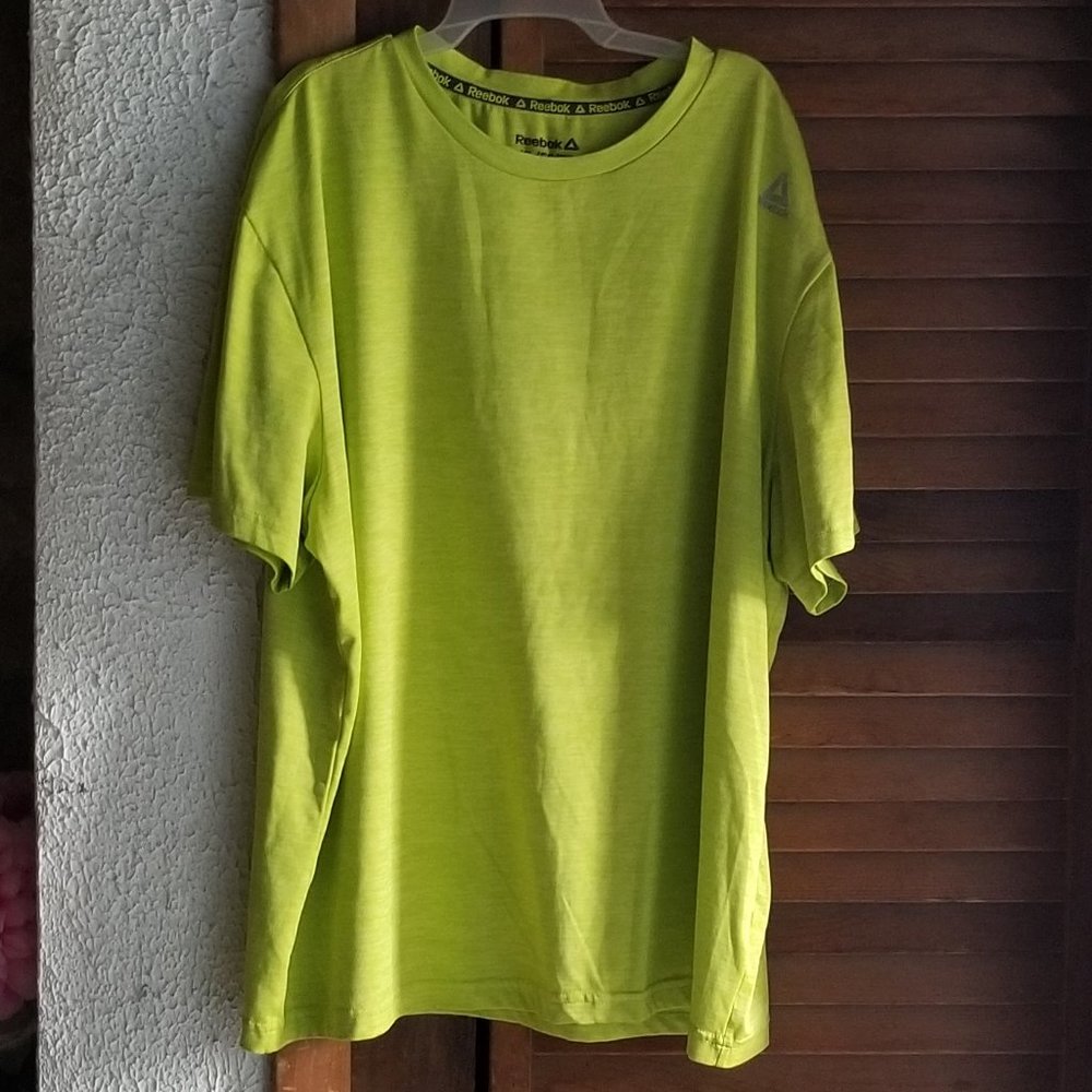 Reebok mens XL Athletic shirt